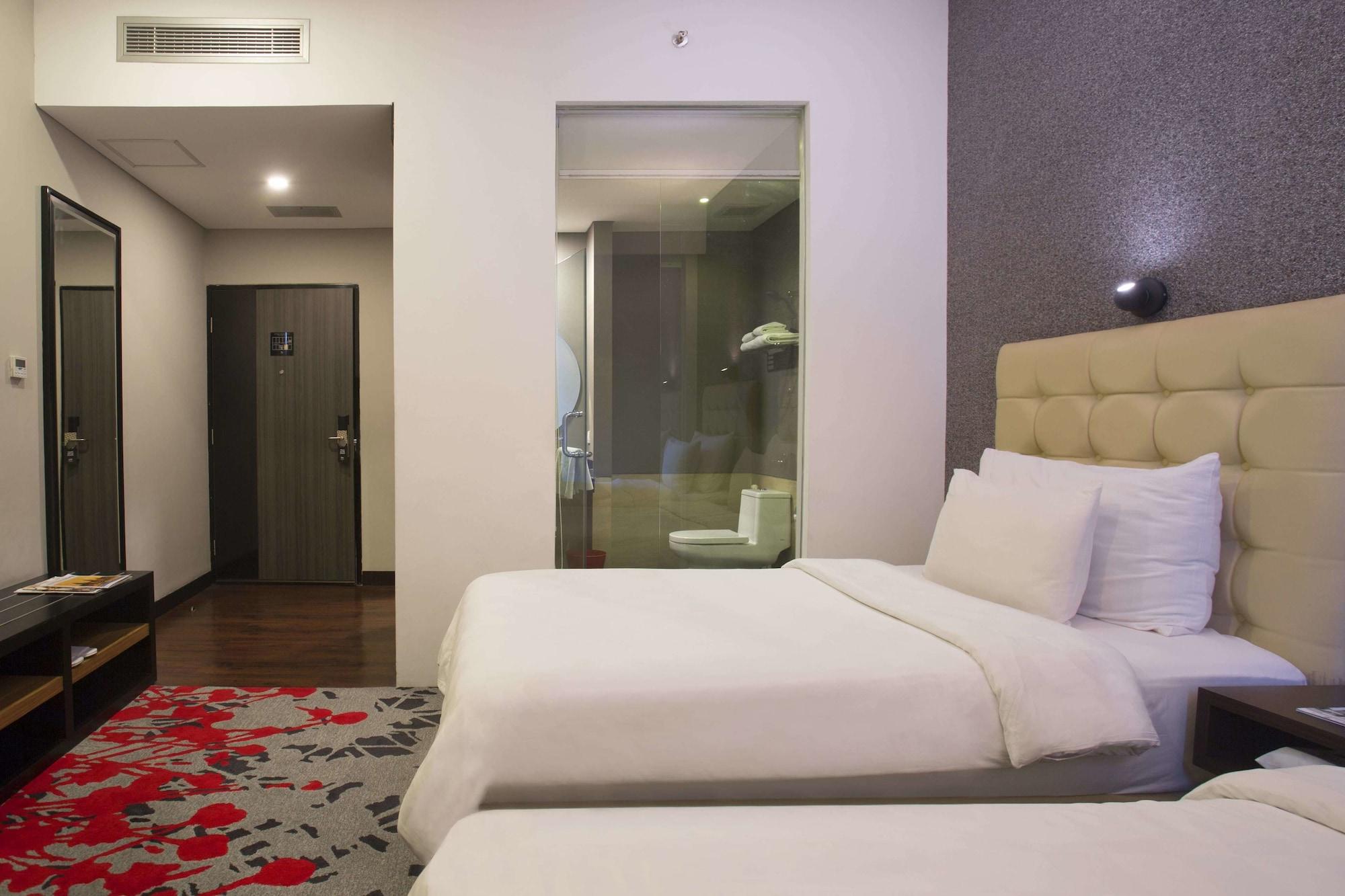 Liberty Hotel Thamrin Джакарта Екстериор снимка
