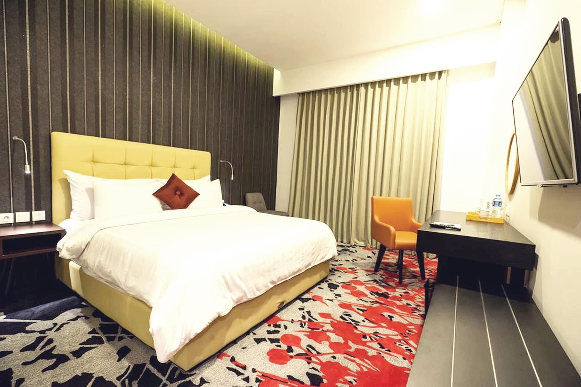 Liberty Hotel Thamrin Джакарта Екстериор снимка