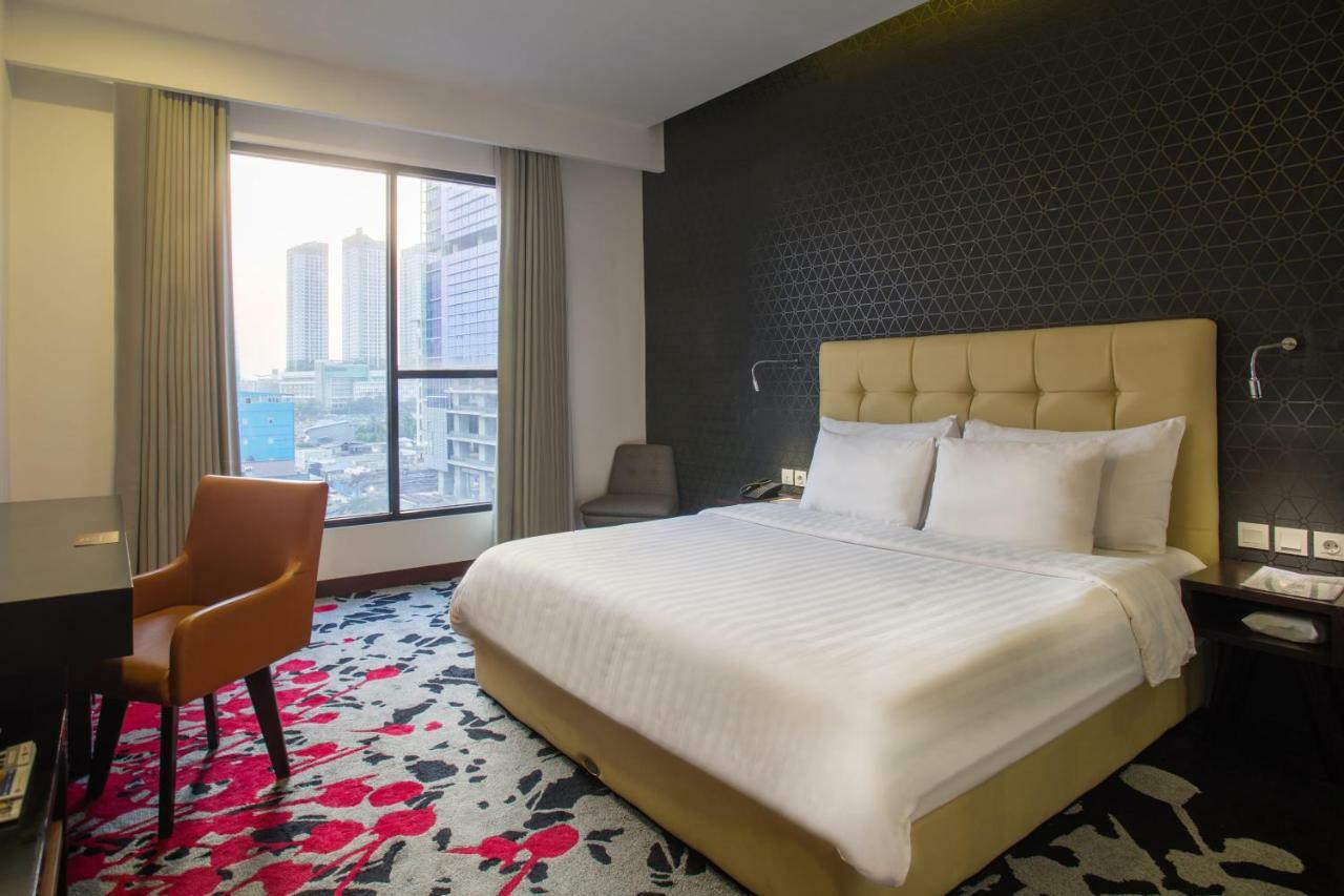 Liberty Hotel Thamrin Джакарта Екстериор снимка